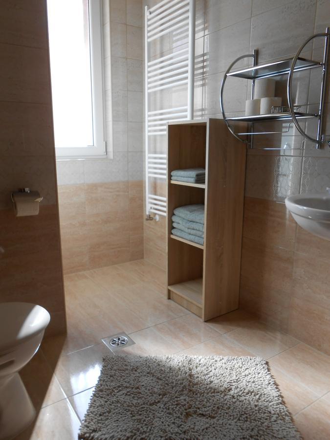 Imola Es Andrea Apartmanhaz 2 Hajduszoboszlo Exterior photo