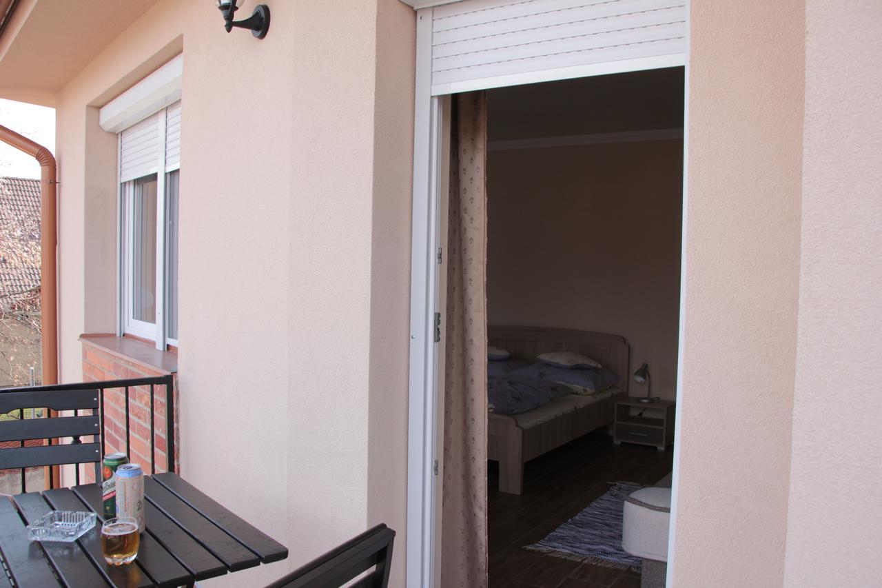 Imola Es Andrea Apartmanhaz 2 Hajduszoboszlo Exterior photo