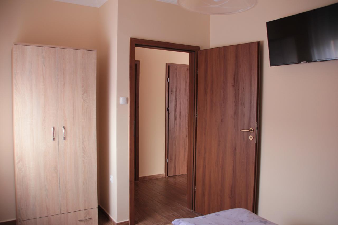 Imola Es Andrea Apartmanhaz 2 Hajduszoboszlo Exterior photo