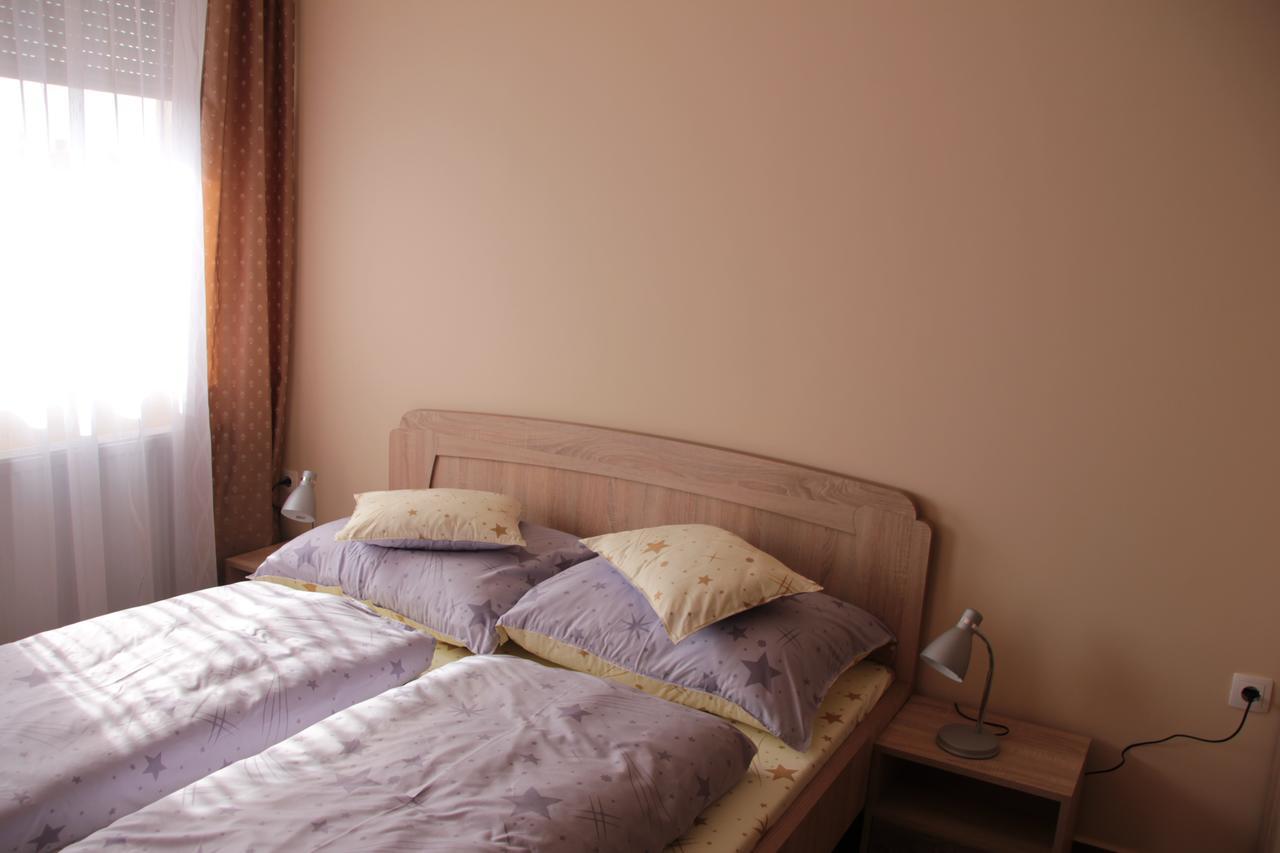 Imola Es Andrea Apartmanhaz 2 Hajduszoboszlo Exterior photo